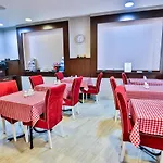Boutique Golden Star