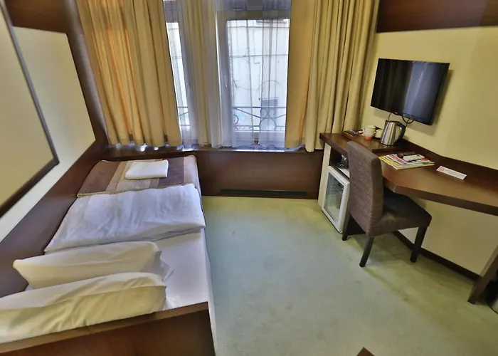 Otel Boutique Golden Star 3*